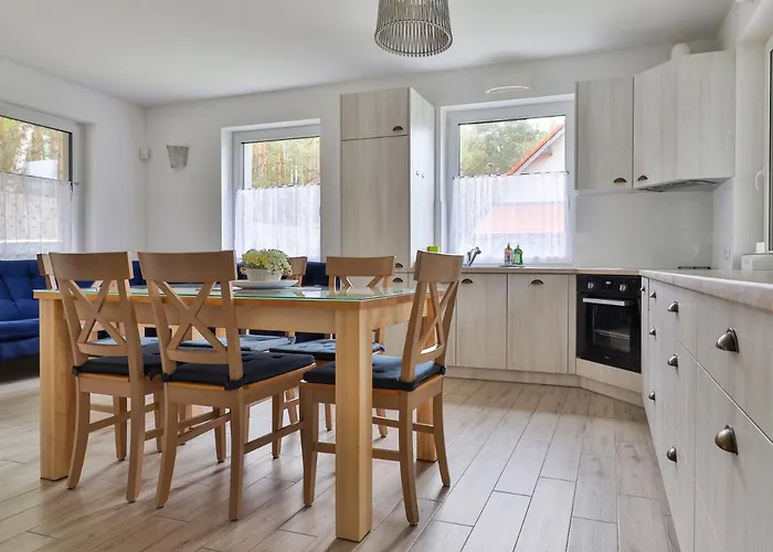 Cztery Luksusowe Na Mazurach, Jezioro Juksty - Sakurarest Sniadowo (Warmian-Masurian)